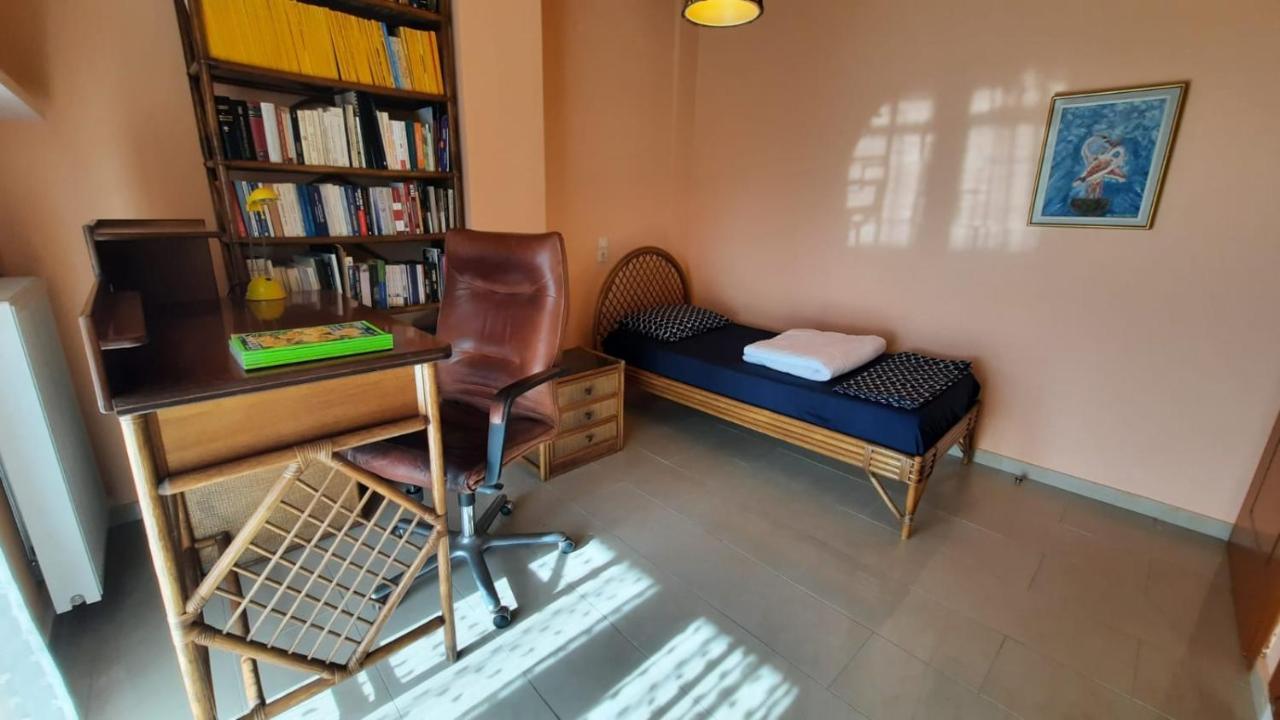 Ioannis - Zimmer mit Zugang zu Terrasse Gavrolimni Exterior foto